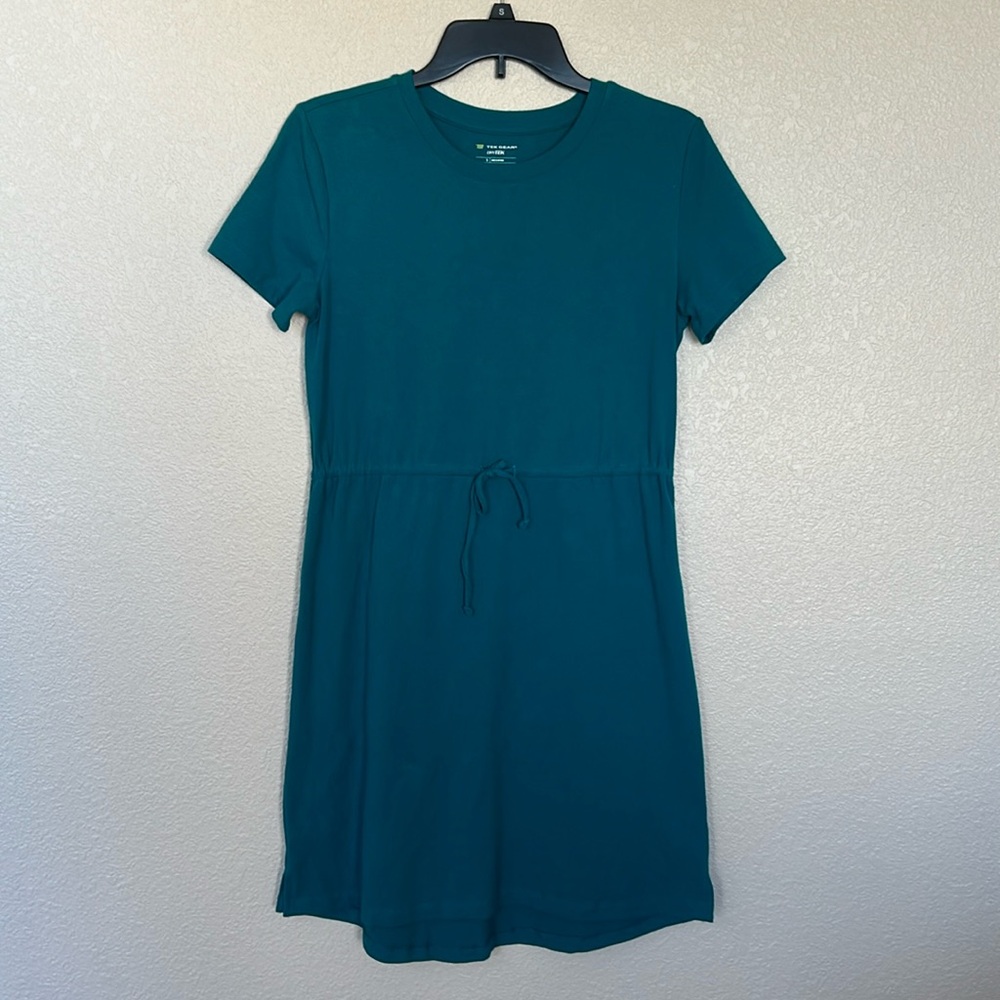 Women’s sporty dress size small.